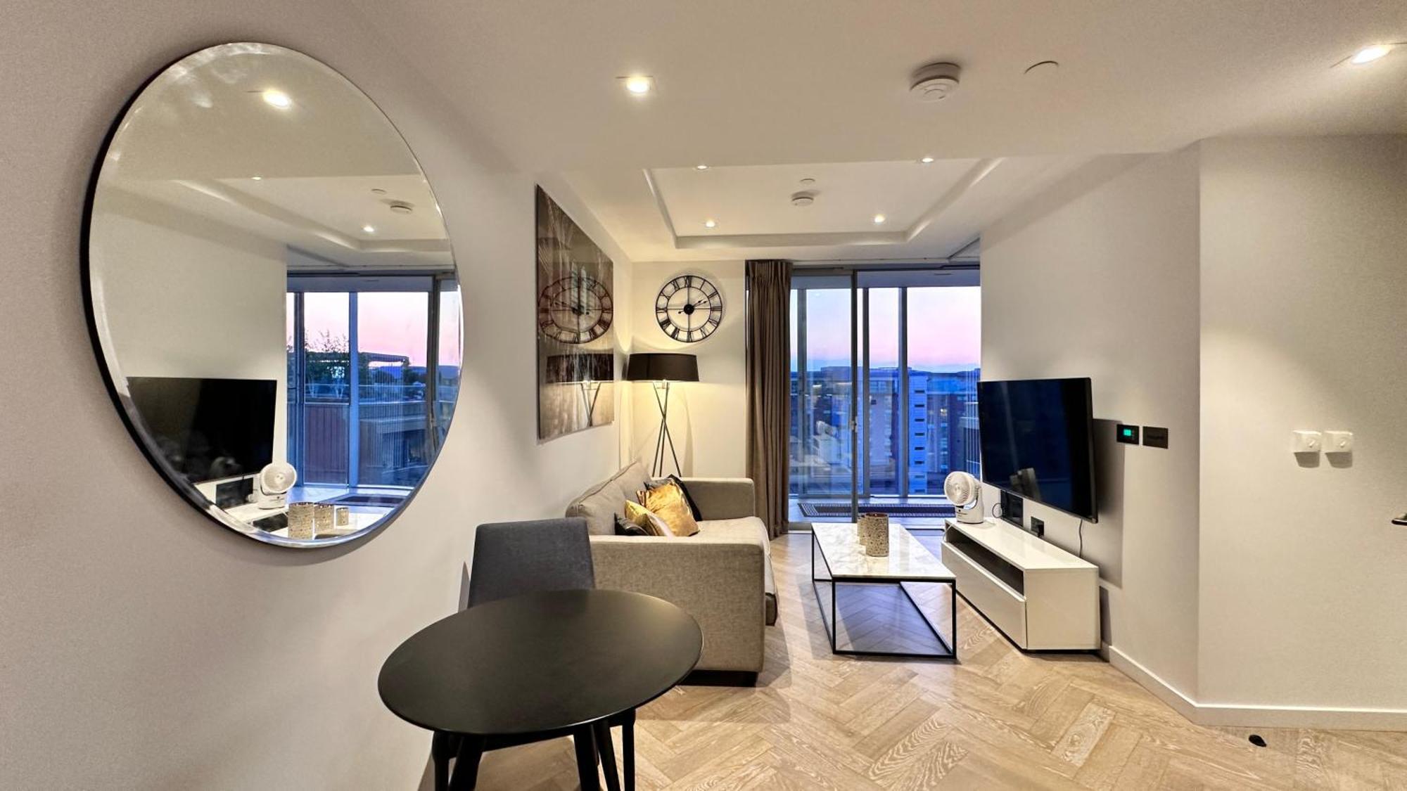 Battersea Power Station - Winter Garden Balcony & 1Gb Wifi - Luxurylondonstays Luaran gambar