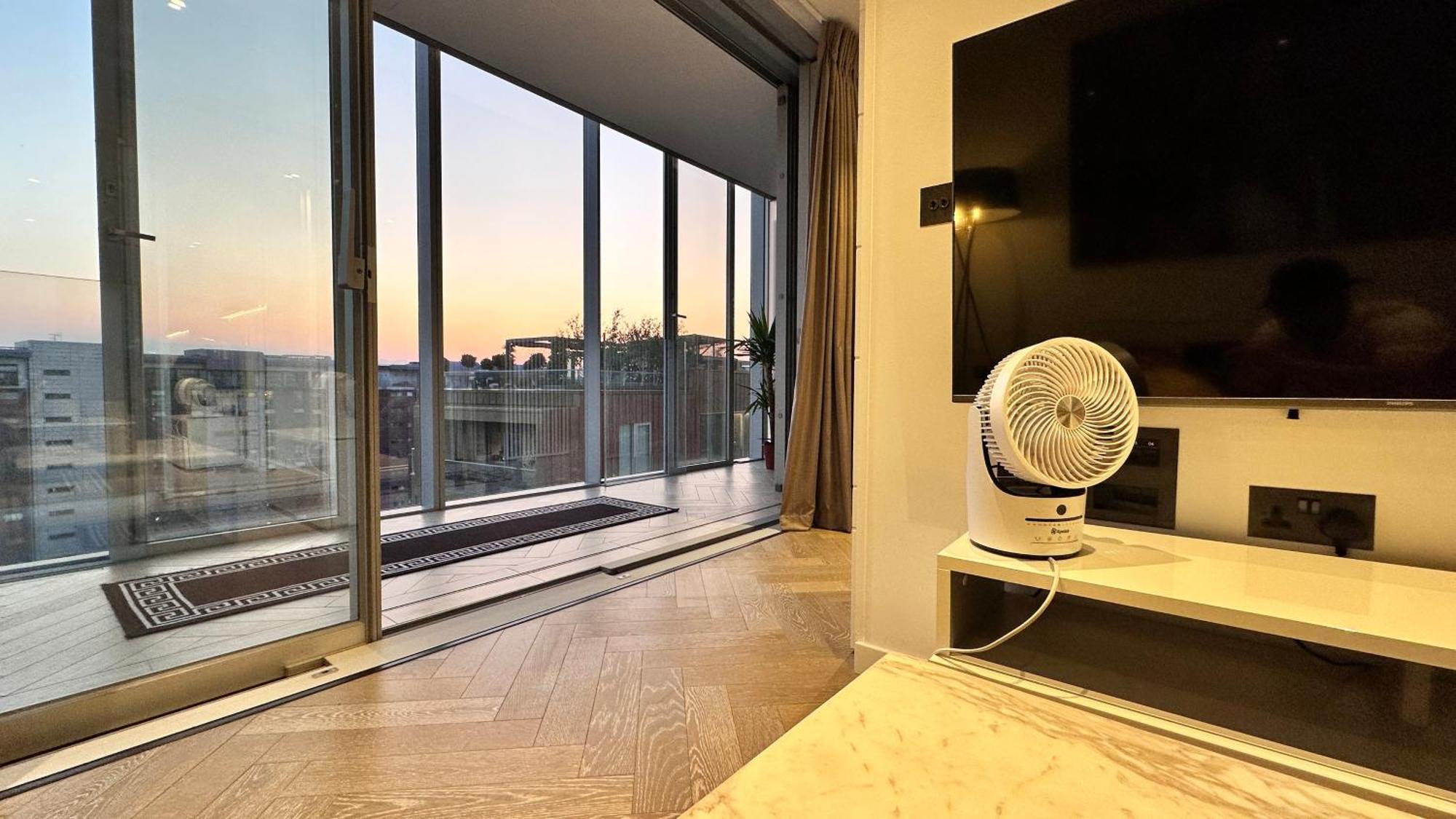 Battersea Power Station - Winter Garden Balcony & 1Gb Wifi - Luxurylondonstays Luaran gambar